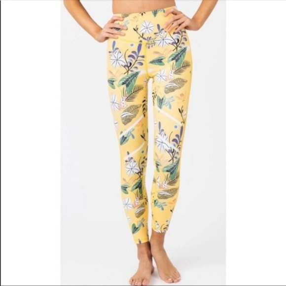 Zyia Yellow Floral reflective light n tight leggings 4 7/8 24" high rise - Picture 1 of 12
